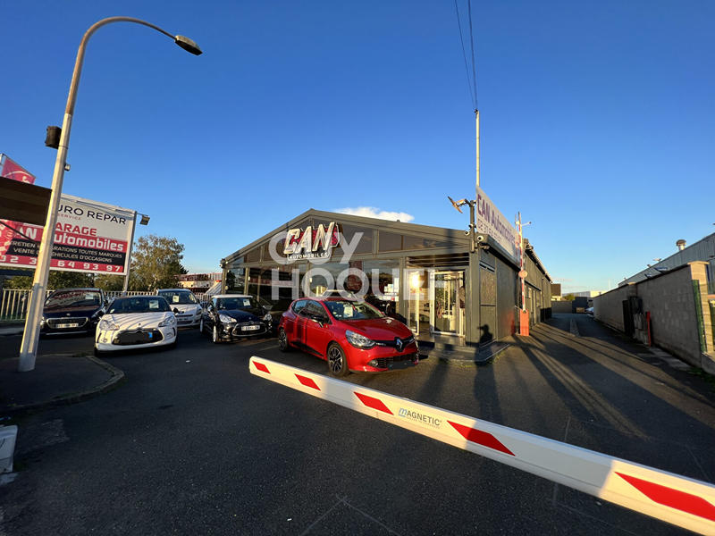 Local d'activité / Entrepôt - 360 m² - 8 pièces