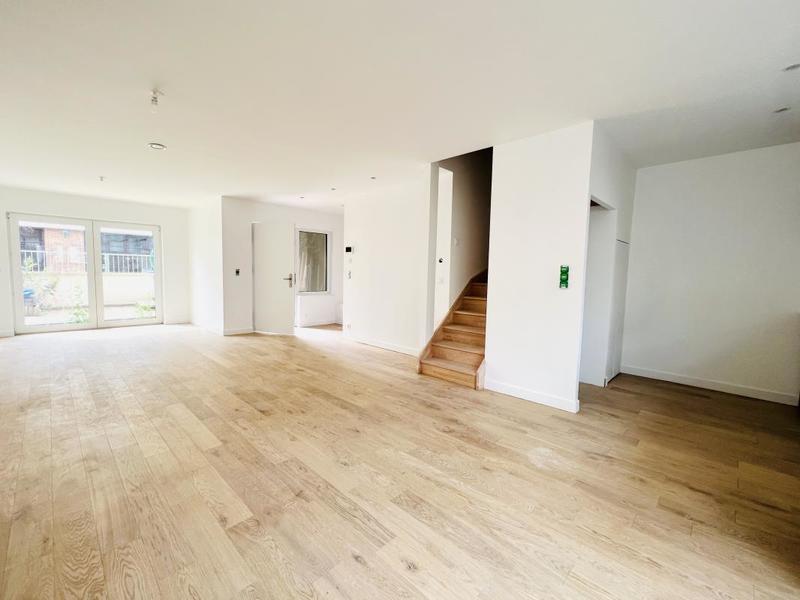 Maison - 189 m² - 7 pièces