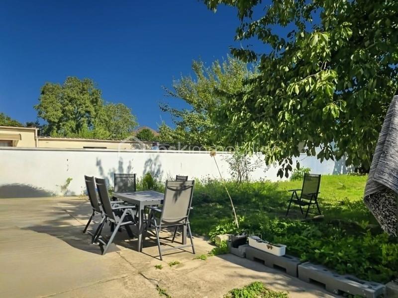 Demeure - 165 m² - 10 pièces