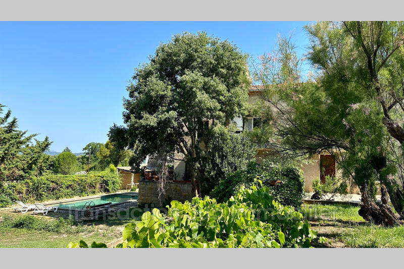 Maison - 231 m² - 8 pièces