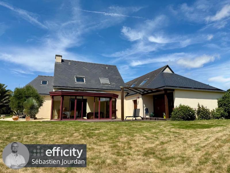 Maison - 187 m² - 6 pièces