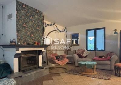 Maison - 137 m² - 6 pièces