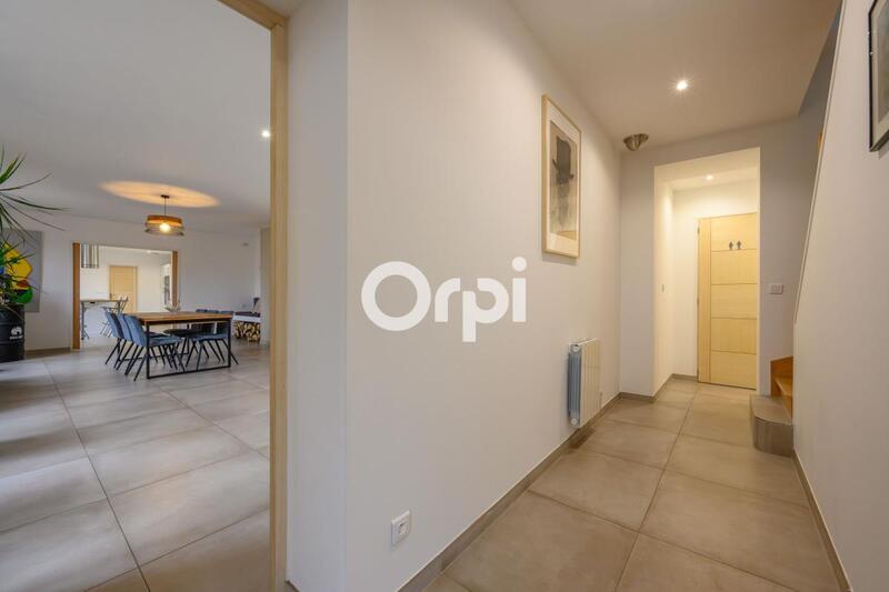 Maison - 200 m² - 4 pièces