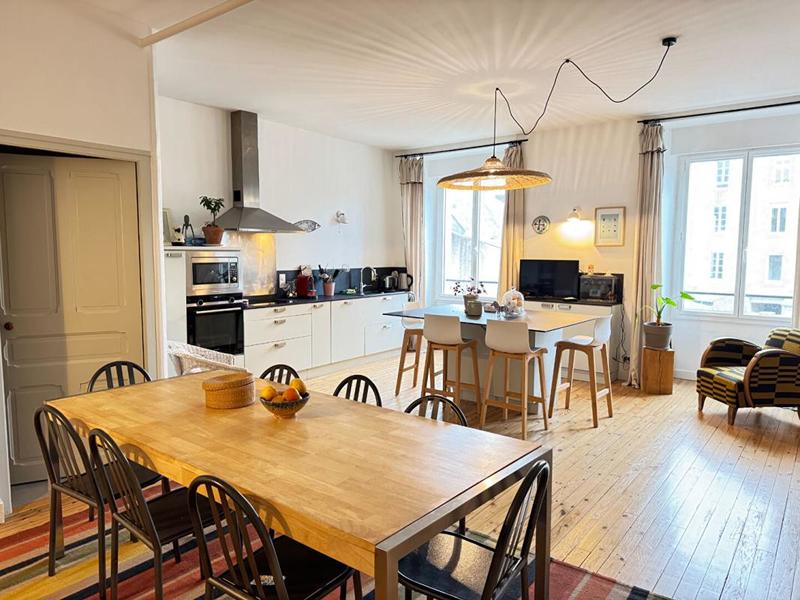 Maison de ville - 223 m² - 7 pièces