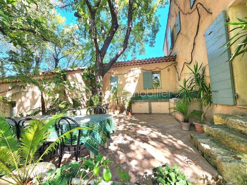 Ferme - 240 m² - 9 pièces