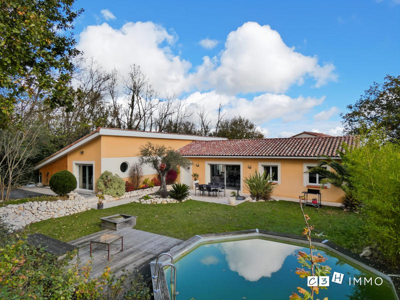 Villa - 140 m² - 6 pièces