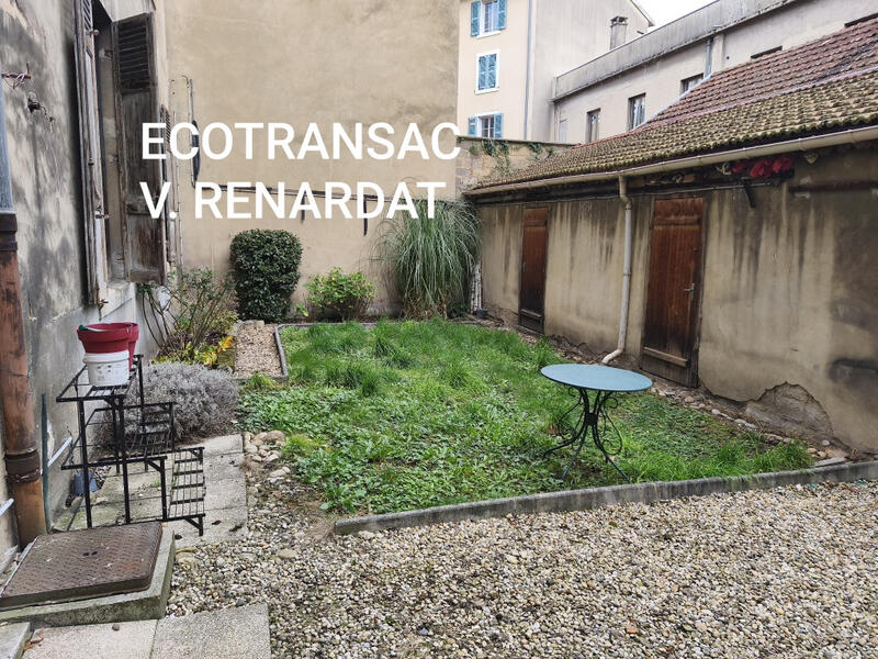 Local commercial - 104 m² - 5 pièces