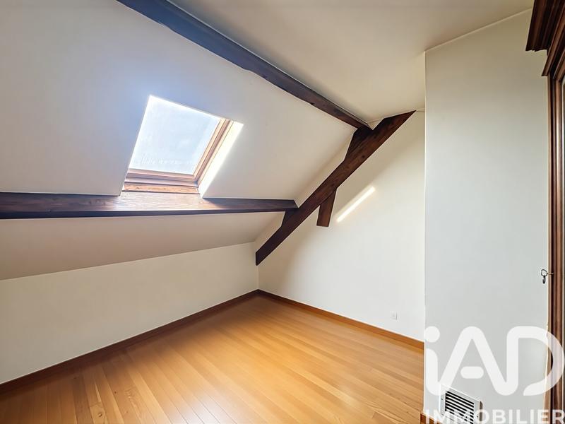 Maison - 155 m² - 9 pièces