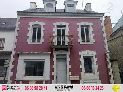 Immeuble - 140 m² - 7 pièces