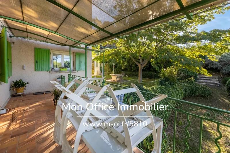 Villa - 316 m² - 9 pièces