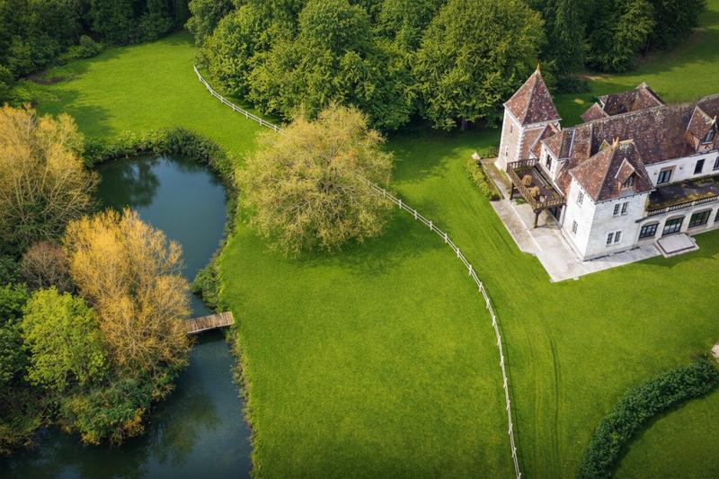 Château - 523 m² - 12 pièces