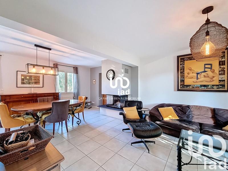 Maison - 217 m² - 9 pièces