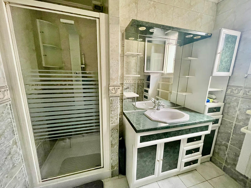 Villa - 99 m² - 6 pièces