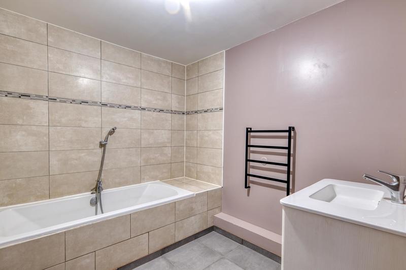 Maison traditionnelle - 100 m² - 5 pièces