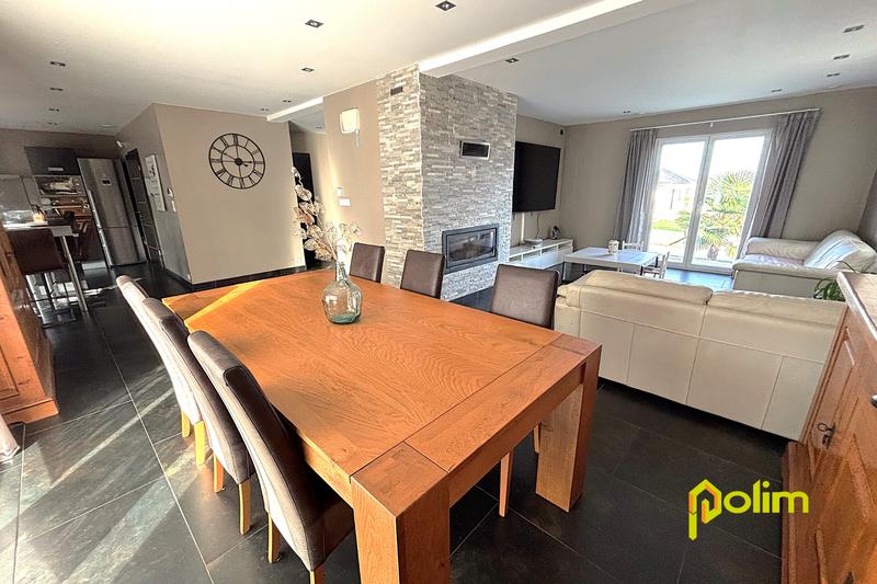 Maison - 181 m² - 6 pièces