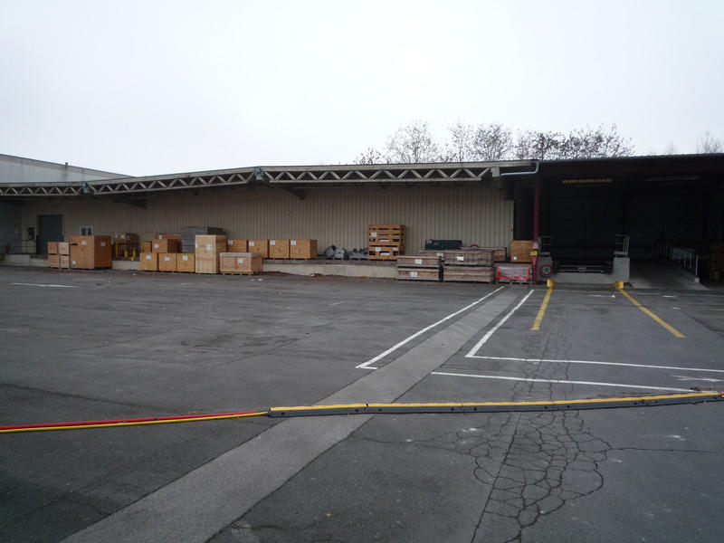 Entrepôt - 3 000 m² - 6 pièces