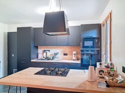 Maison - 106 m² - 6 pièces