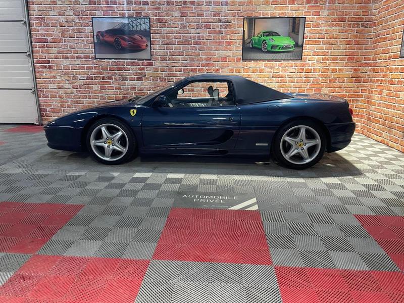Ferrari F355 spider boite manuelle