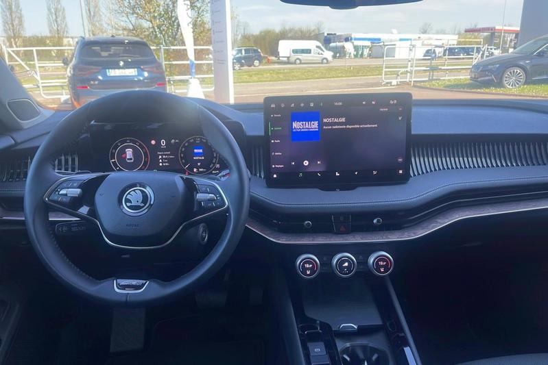 Skoda Superb Combi 2.0 Tdi 150 ch Scr Dsg7 Laurin &amp; Klement