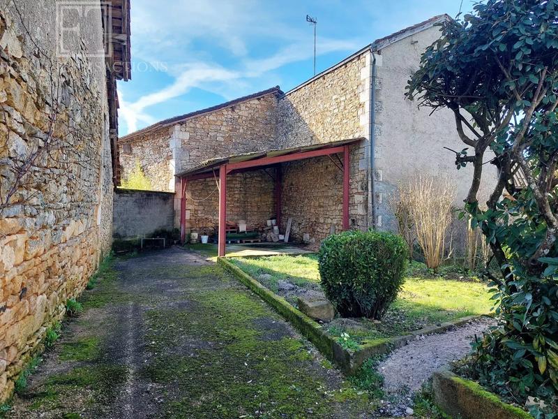 Maison - 110 m² - 6 pièces