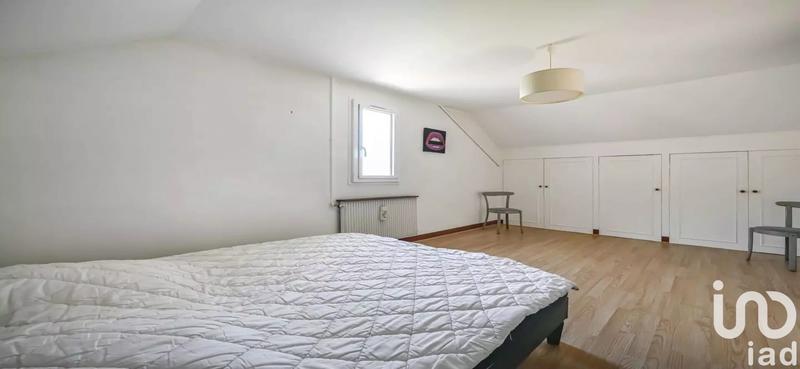 Maison - 200 m² - 7 pièces