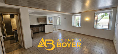 Appartement - 128 m² - 6 pièces