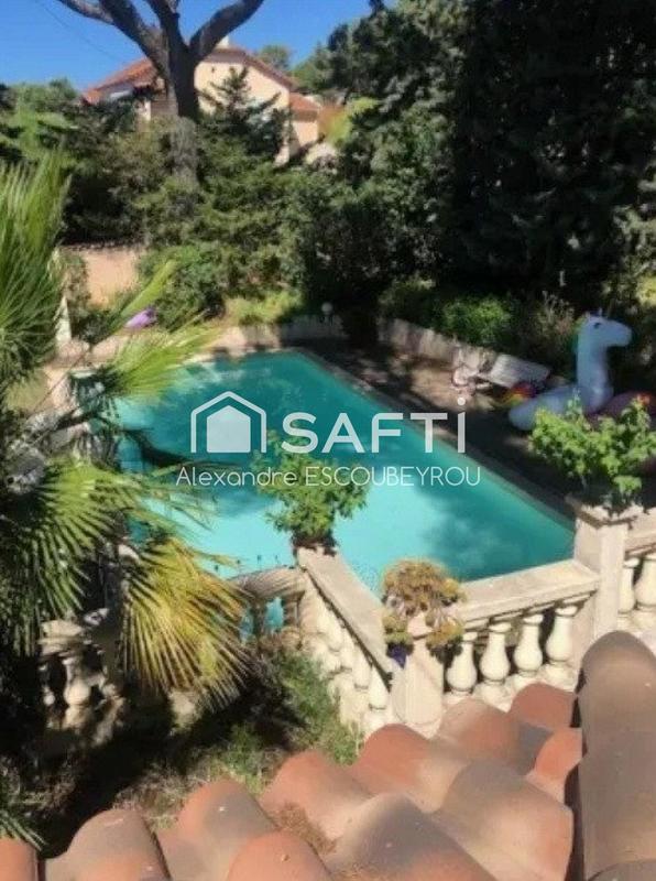 Maison - 270 m² - 11 pièces