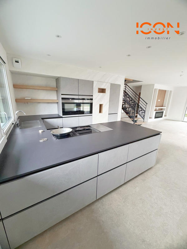 Maison - 110 m² - 4 pièces