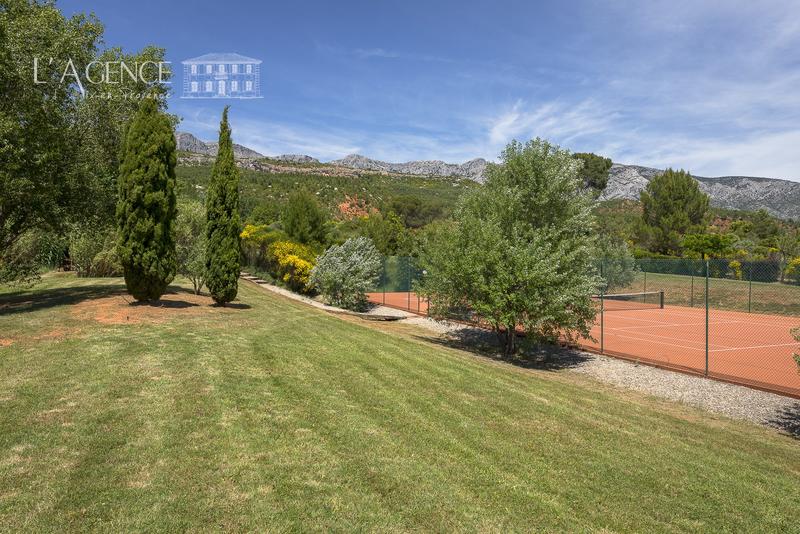 Maison - 296 m² - 8 pièces