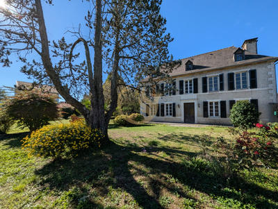 Maison ancienne - 200 m² - 8 pièces