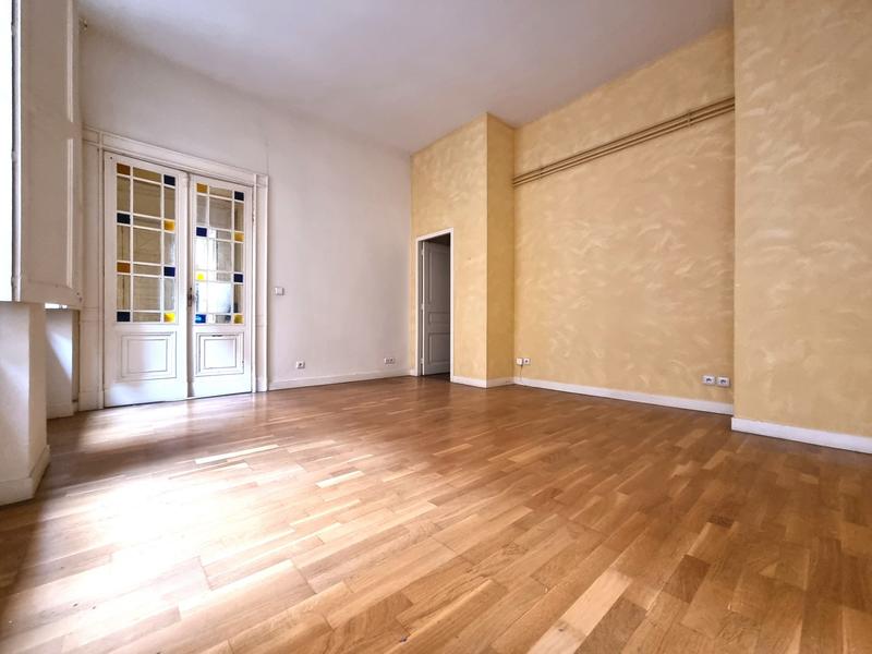 Appartement - 152 m² - 4 pièces