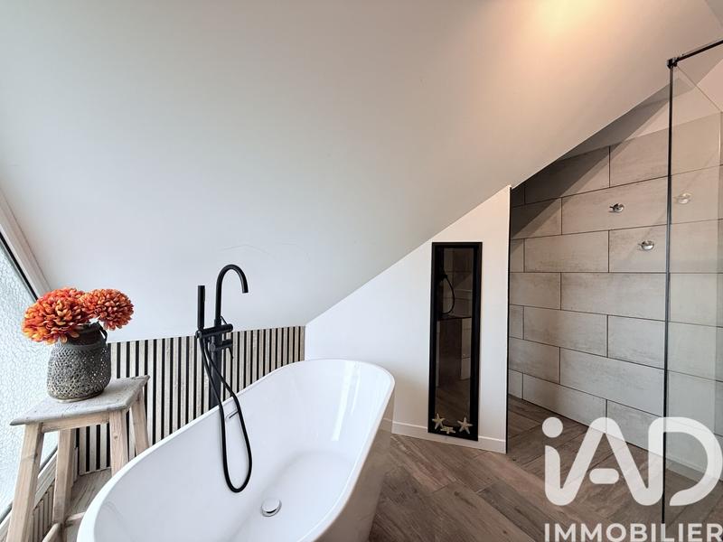 Maison - 162 m² - 9 pièces