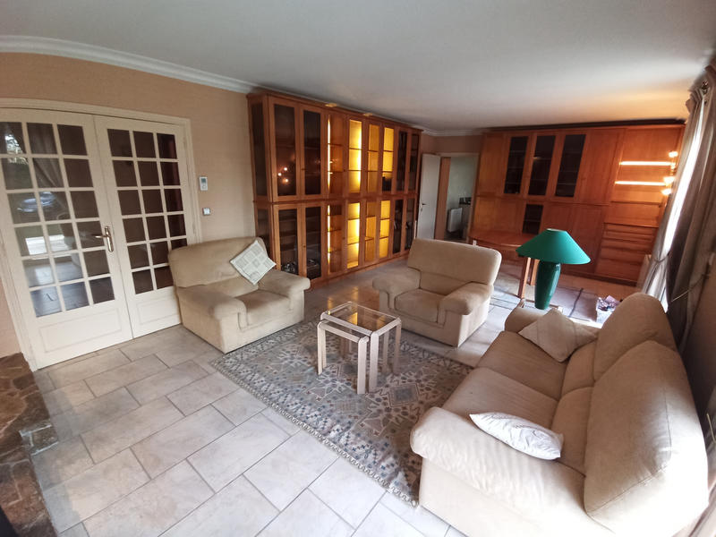 Maison - 213 m² - 8 pièces