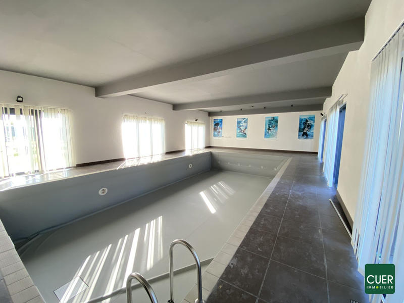 Local commercial - 4 pièces