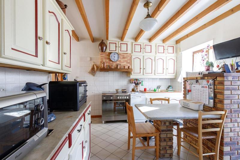 Maison - 177 m² - 9 pièces