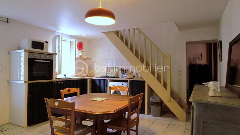 Demeure - 230 m² - 5 pièces