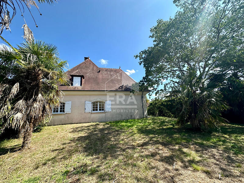 Maison - 196 m² - 5 pièces