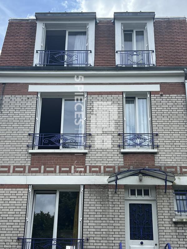 Maison - 200 m² - 7 pièces