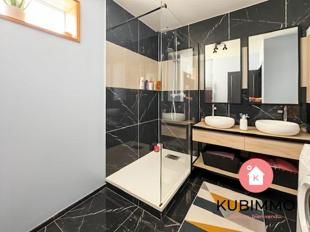 Appartement - 85 m² - 4 pièces