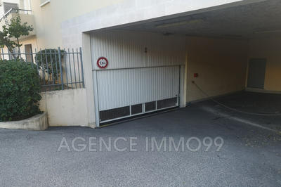 Parking / Garage - 13 m²