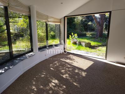 Maison - 269 m² - 9 pièces