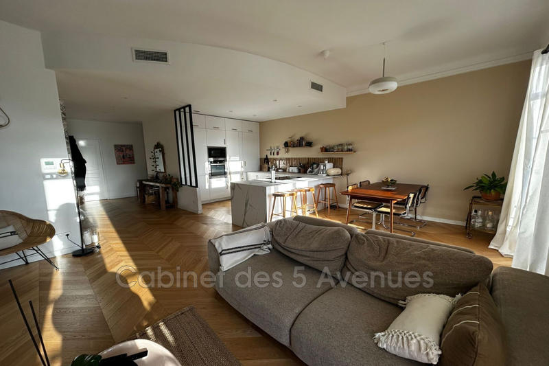 Appartement - 90 m² - 4 pièces