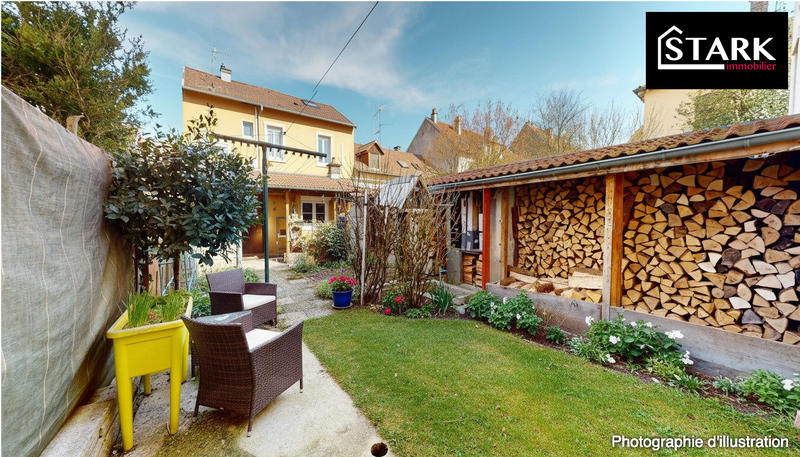 Maison - 90 m² - 5 pièces