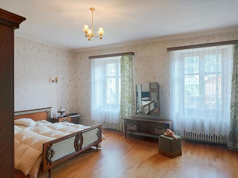 Propriété - 192 m² - 6 pièces