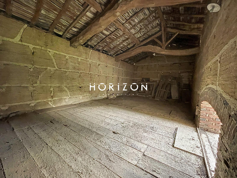 Maison ancienne - 345 m² - 4 pièces