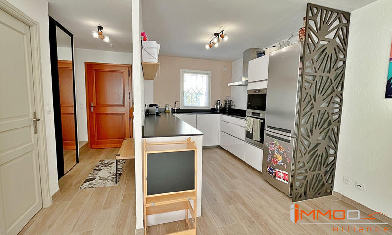 Maison - 95 m² - 5 pièces