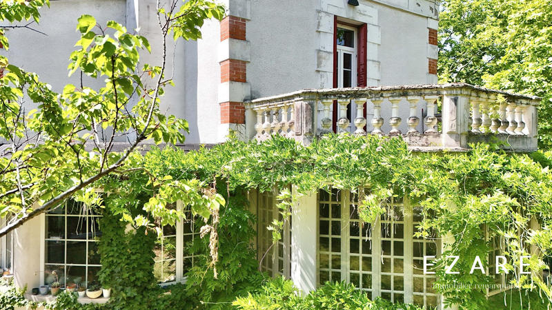 Maison - 211 m² - 9 pièces