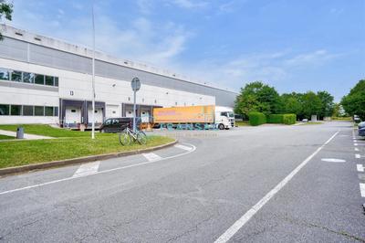 Entrepôt - 6 903 m²