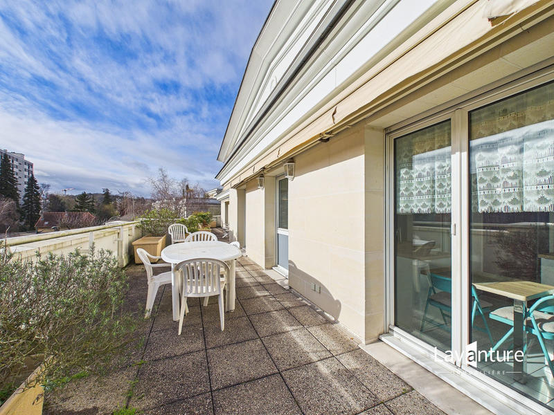 Appartement - 156 m² - 7 pièces