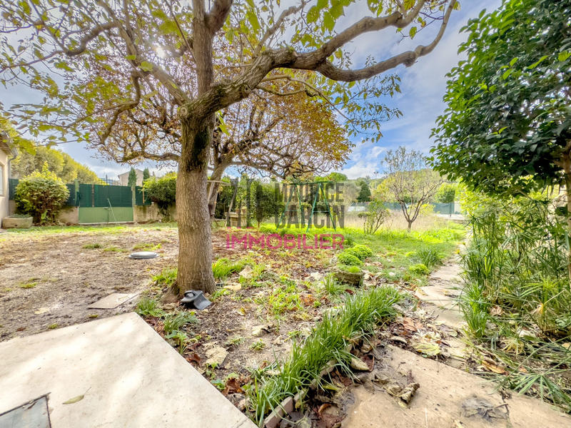 Maison - 280 m² - 13 pièces